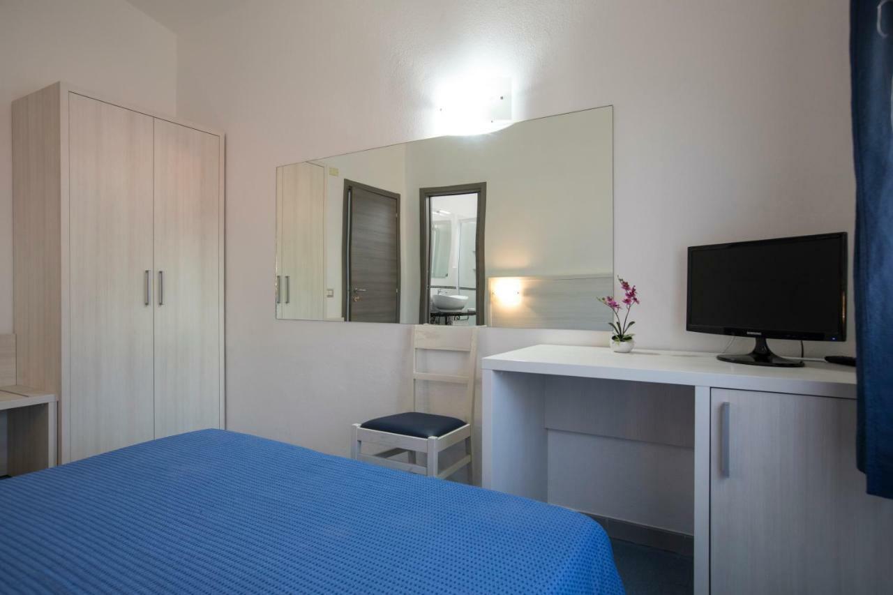 La Playa Hotel